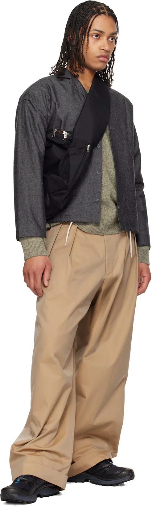 SALOMON Streamlined Black Sneakers With Rugged Outsole And Breathable Upper