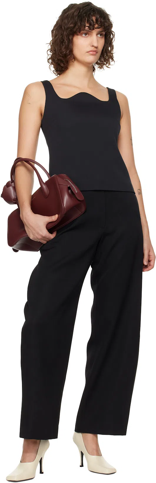 RECTO High-rise Curved Legs Wool Pants In Schwarz