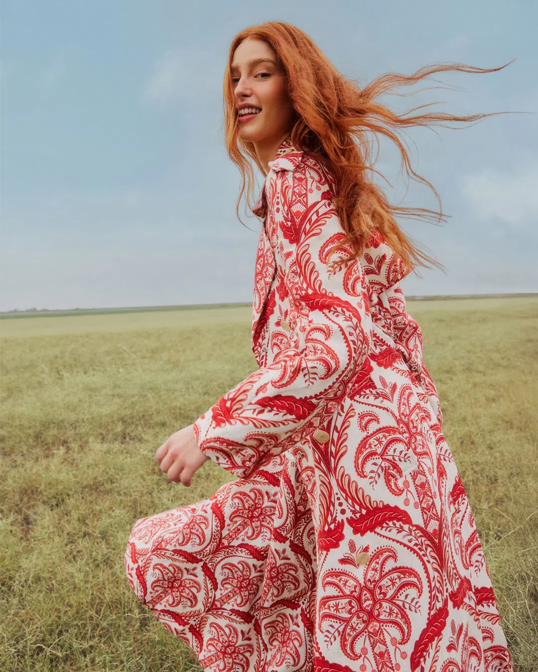 FARM RIO Off-white Tropical Cameo Belted Maxi Dress In Tropical Cameo Off-white