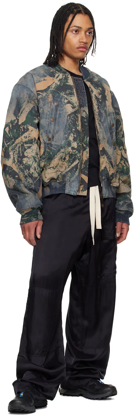 SALOMON Streamlined Black Sneakers With Rugged Outsole And Breathable Upper