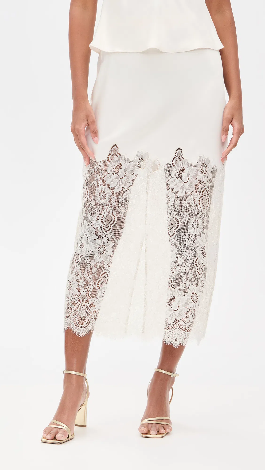 TONY BIANCO Corso Heel In Gold Nappa Metallic