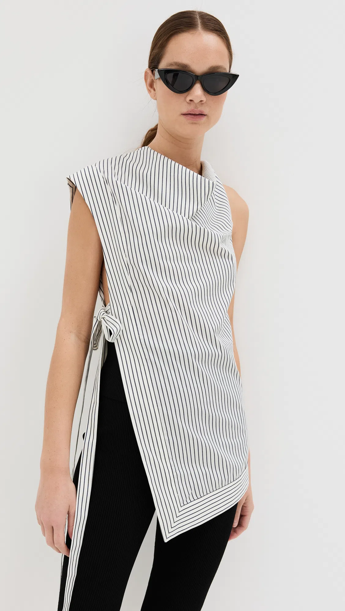 JACQUEMUS Medium Black 'the Chiquito' Handbag