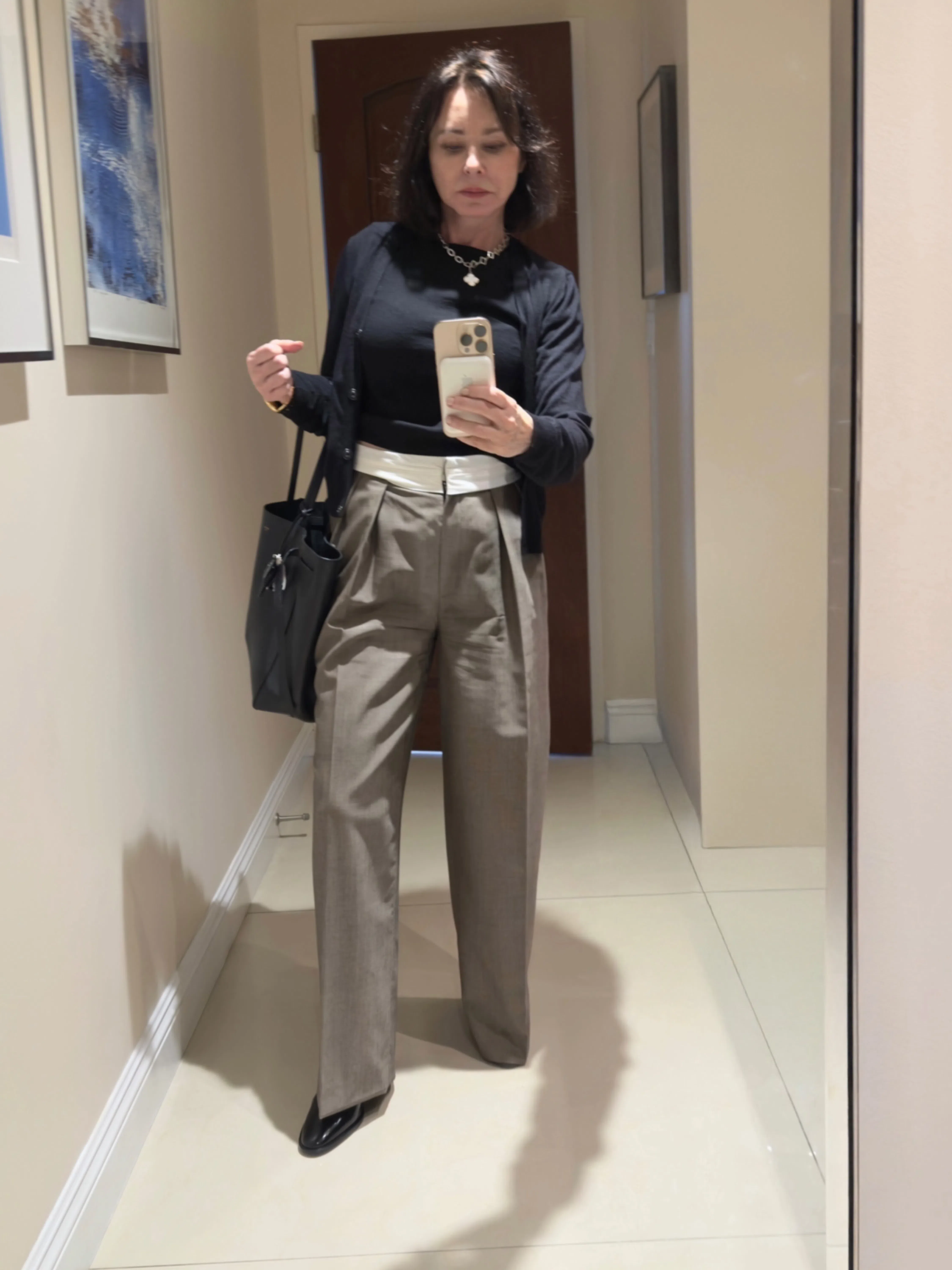 THE ROW Hook Ns Large Leather Tote Bag In Black