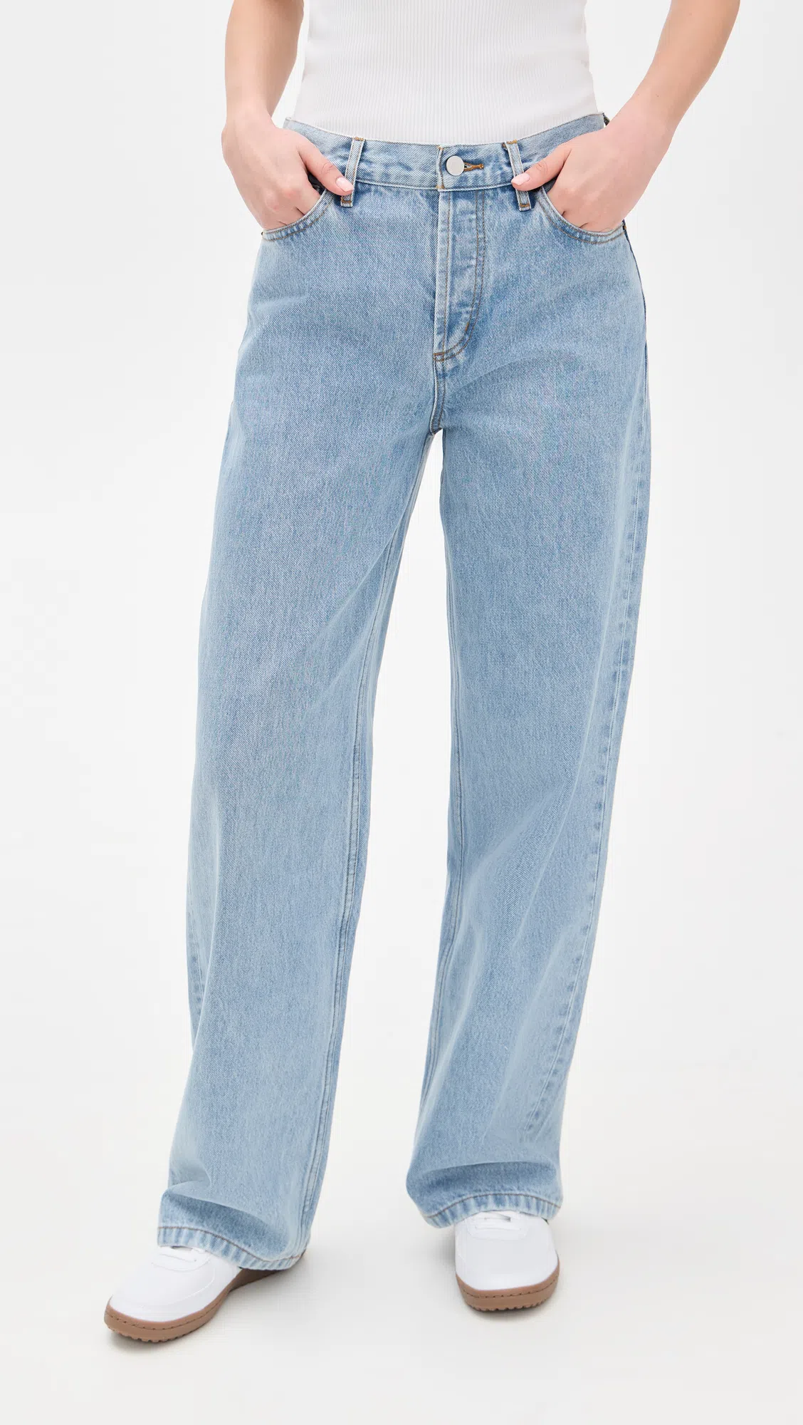 L'AGENCE Janelle Slim Cropped Jean Jacket With Raw Hem In White