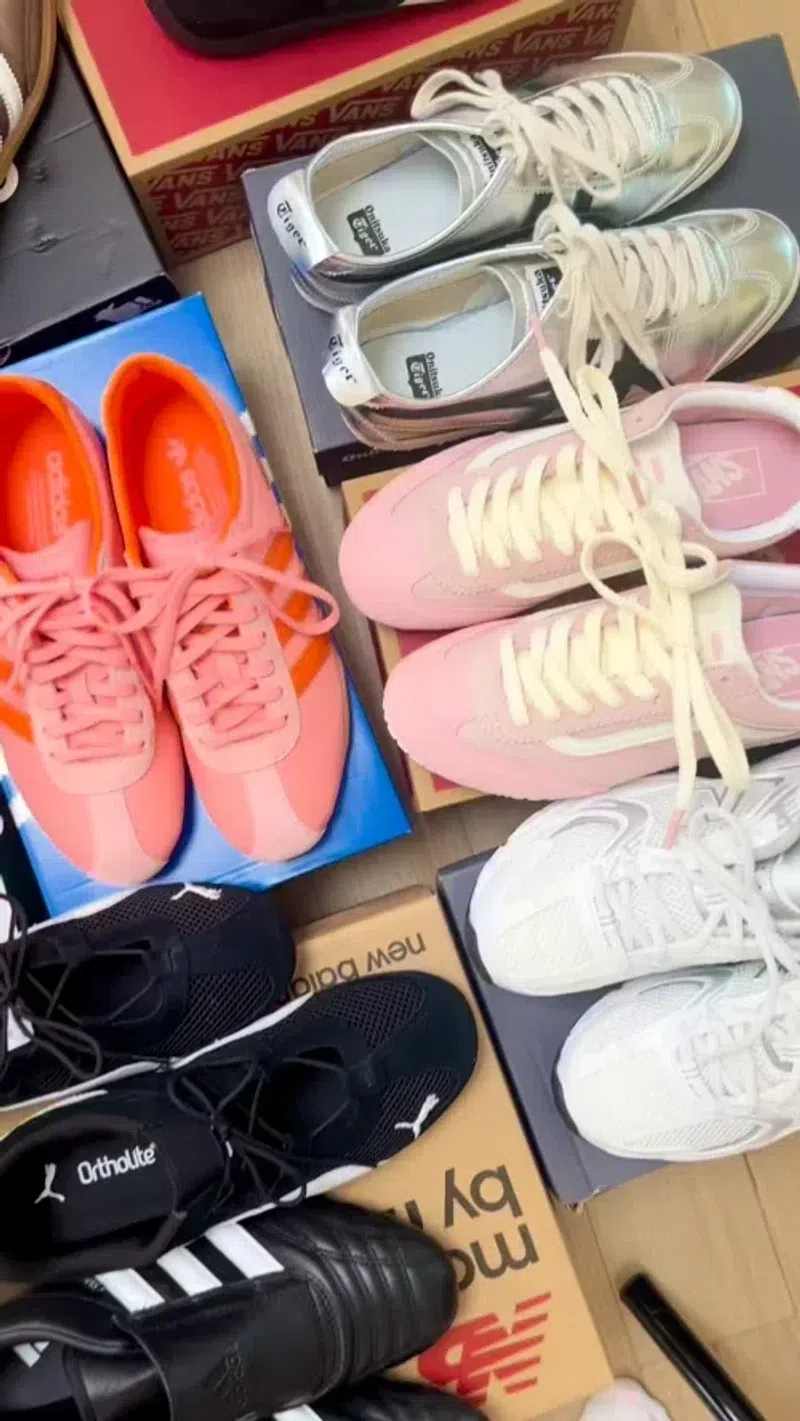 VANS Super Lowpro Racing Red Suede Leather Sneakers