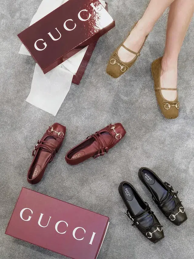 GUCCI Ballet Flats In Rosso Ancora With Horsebit In Burgundy