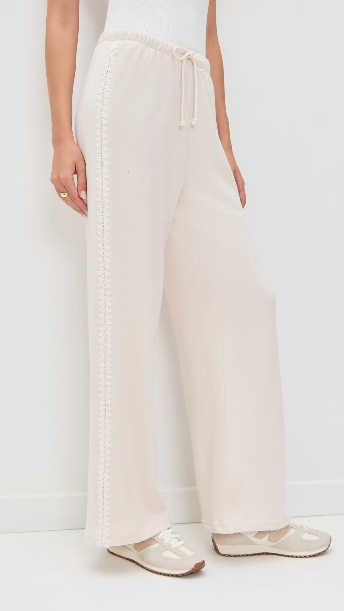 19/99 Graphite Brow Pencil Light