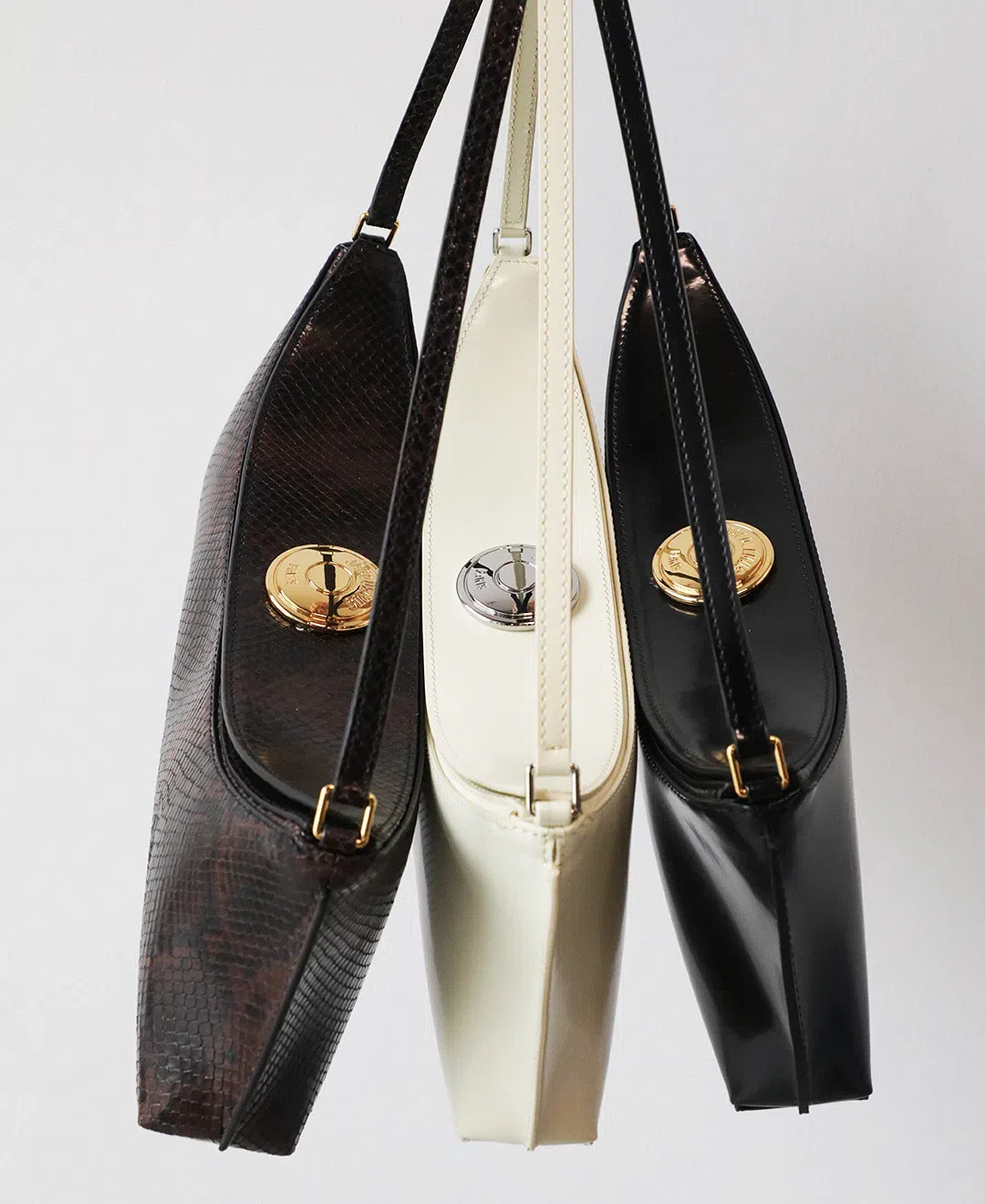 JACQUEMUS La Pochette Ovalo Shoulder Bag In Brown