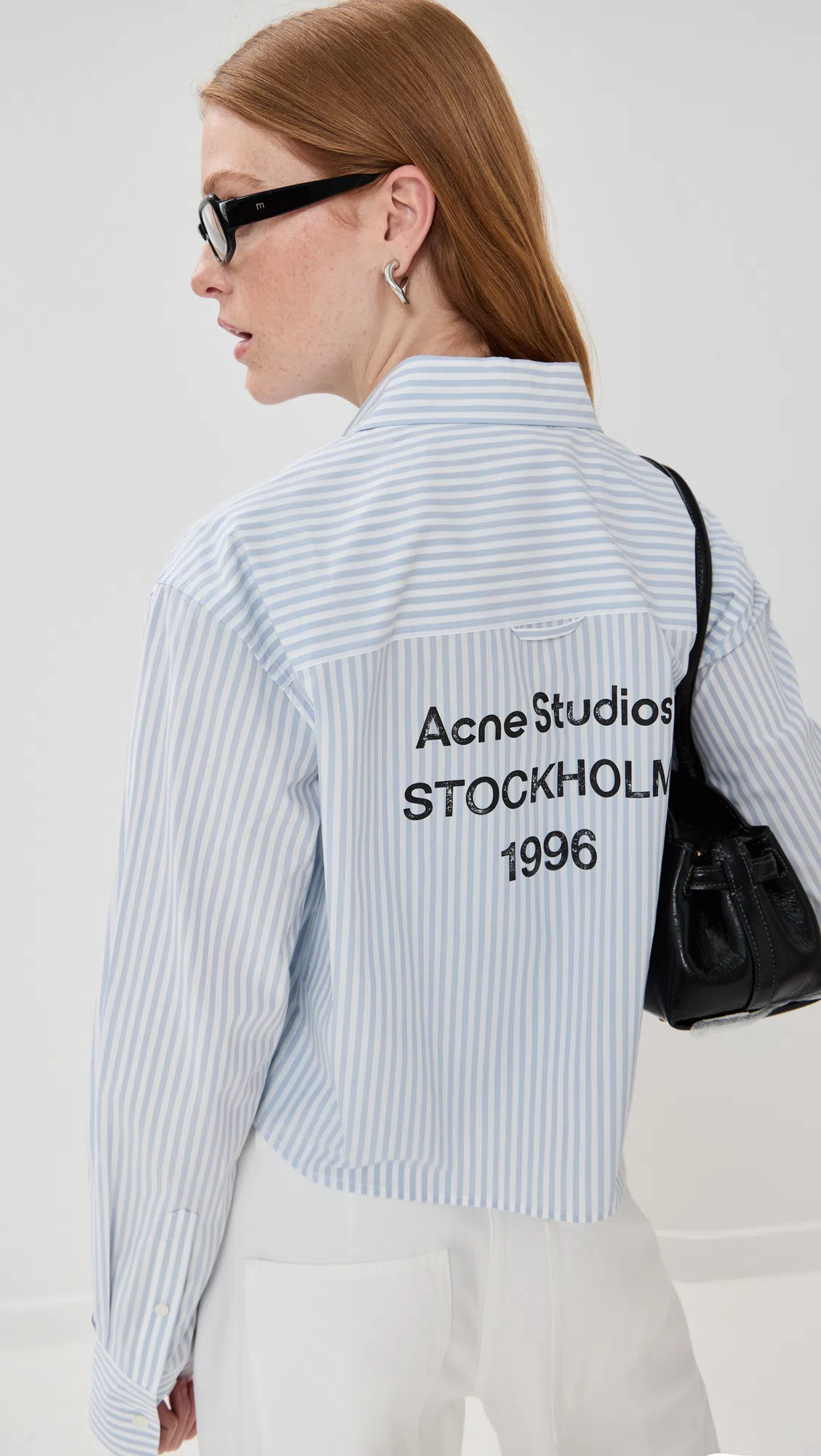 ACNE STUDIOS Womens Light Blue White Logo-print Striped Cropped Cotton Shirt