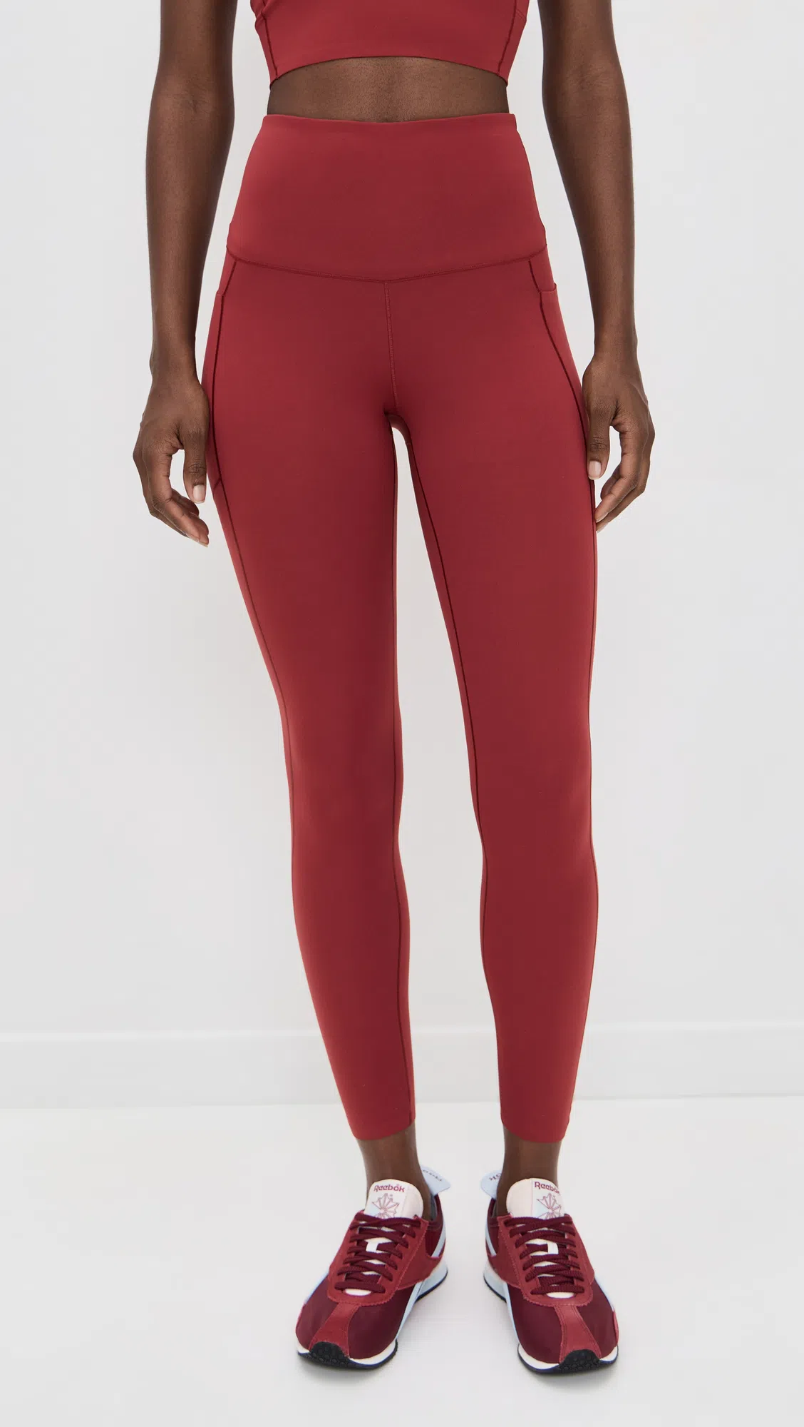 REEBOK R400 Shoes In Burgundy