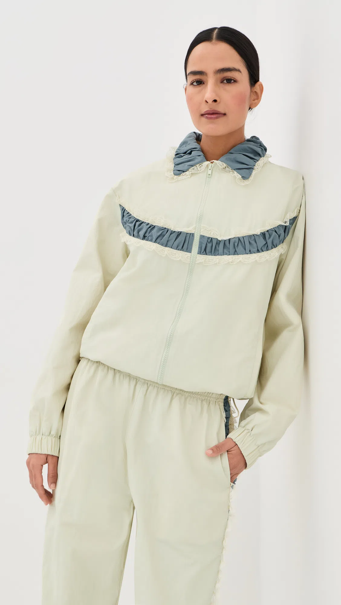 ANASTASIA BEVERLY HILLS Brow Freeze Extreme Hold Laminated-look Sculpting Wax In Clear