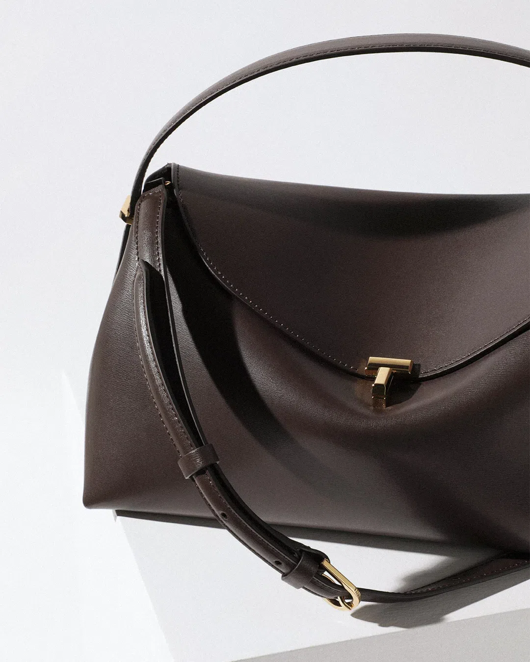 TOTÊME Toteme Leather T-lock Top-handle Bag In Brown