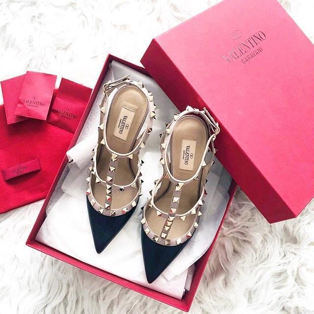 VALENTINO GARAVANI Valentino Rockstud Caged 100 Patent Pump In Black