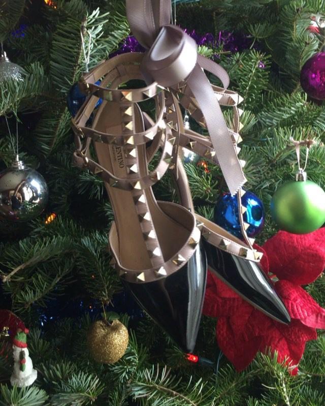 VALENTINO GARAVANI Valentino Rockstud Caged 65 Patent Ankle Strap Pump In Animal Print