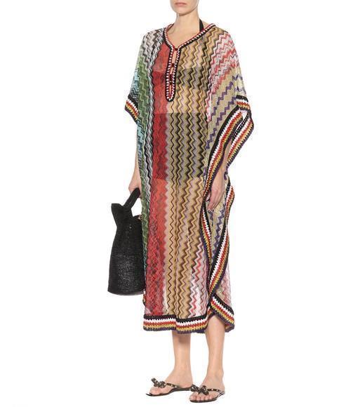 VALENTINO GARAVANI The Rockstud Rubber Flip Flops In Black