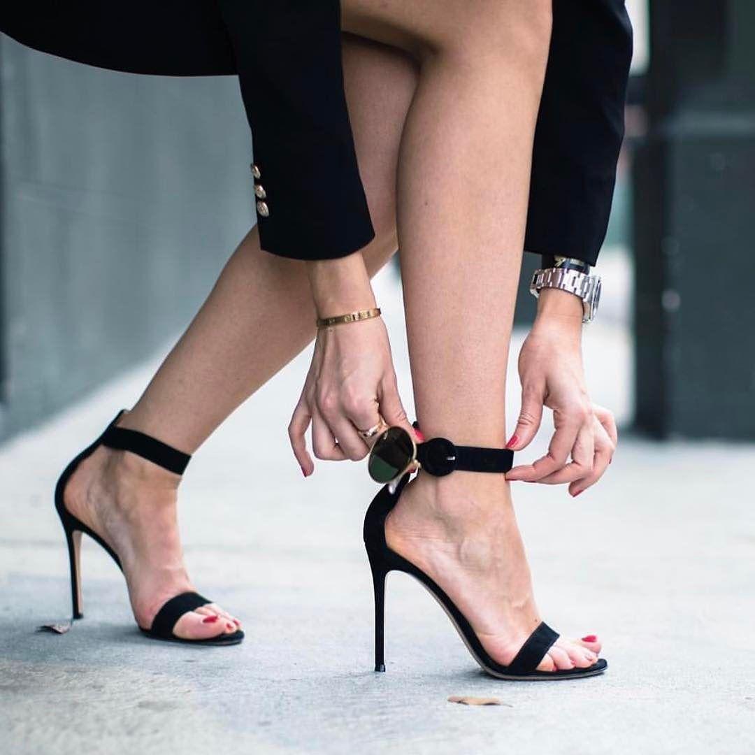 GIANVITO ROSSI Portofino 85 Suede Sandals In Black