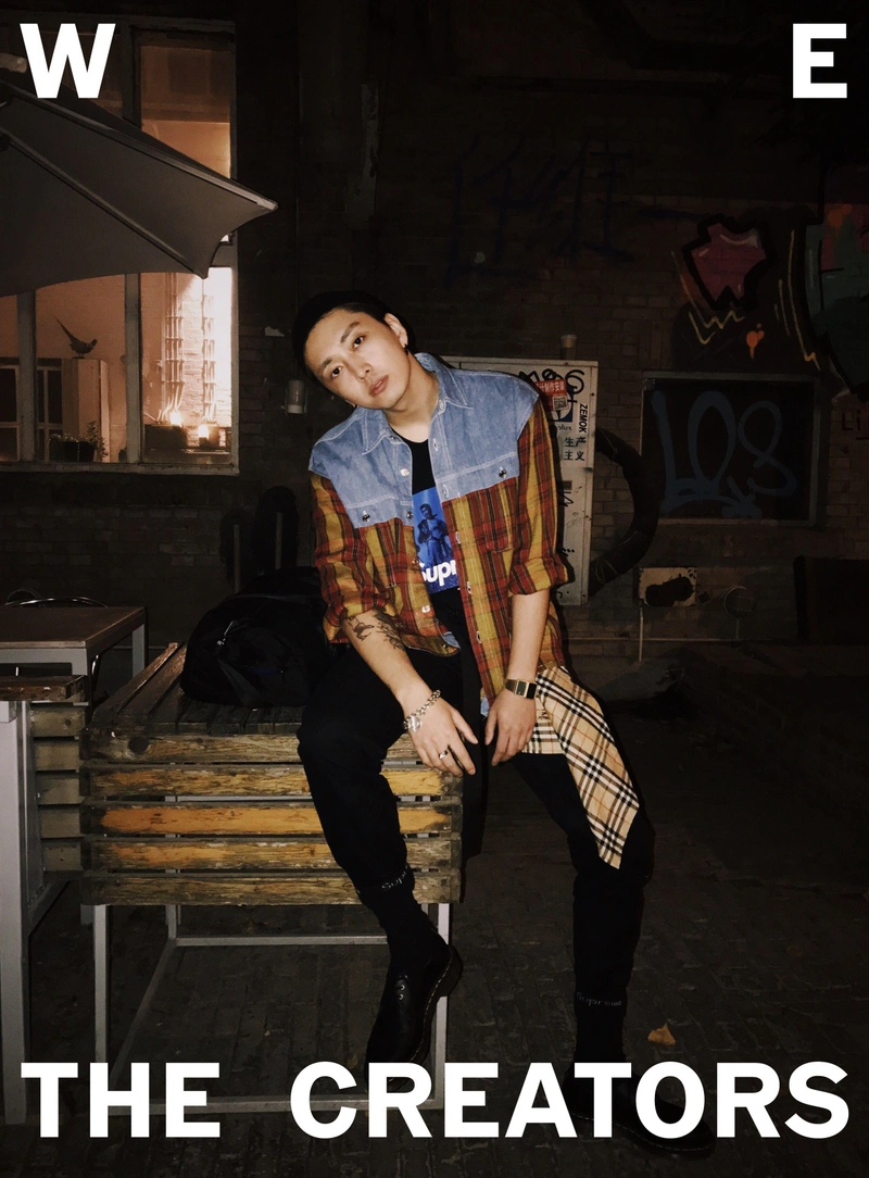 淘米哥's Posts | Wearing: Burberry Check Printed Wool & Cashmere Scarf In Tan; Dr. Martens' Black 1461 Mono Derbys