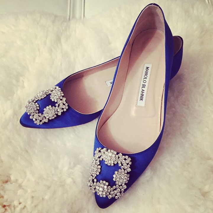 MANOLO BLAHNIK Hangisi Crystal-embellished Satin Point-toe Flats In Blue