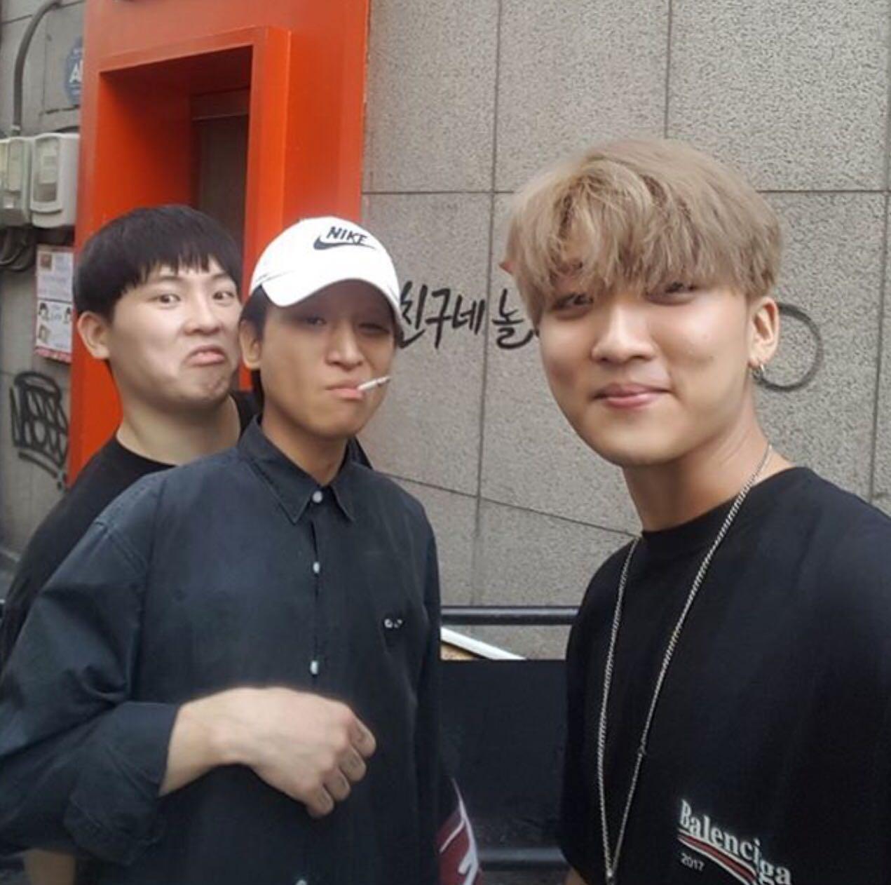 BALENCIAGA Oversized Logo-print Cotton-jersey T-shirt In Black White