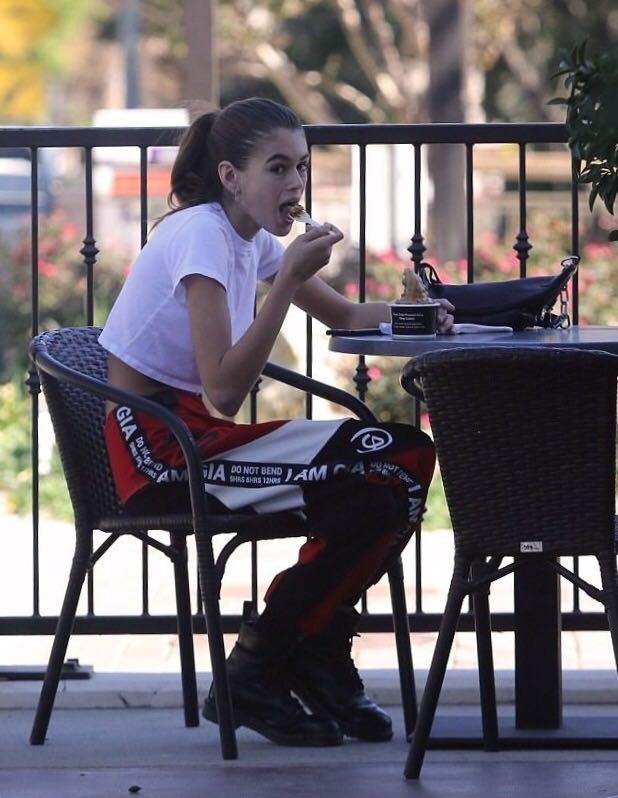 DR. MARTENS 1460 Women's Smooth Leather Lace Up Boots In Black