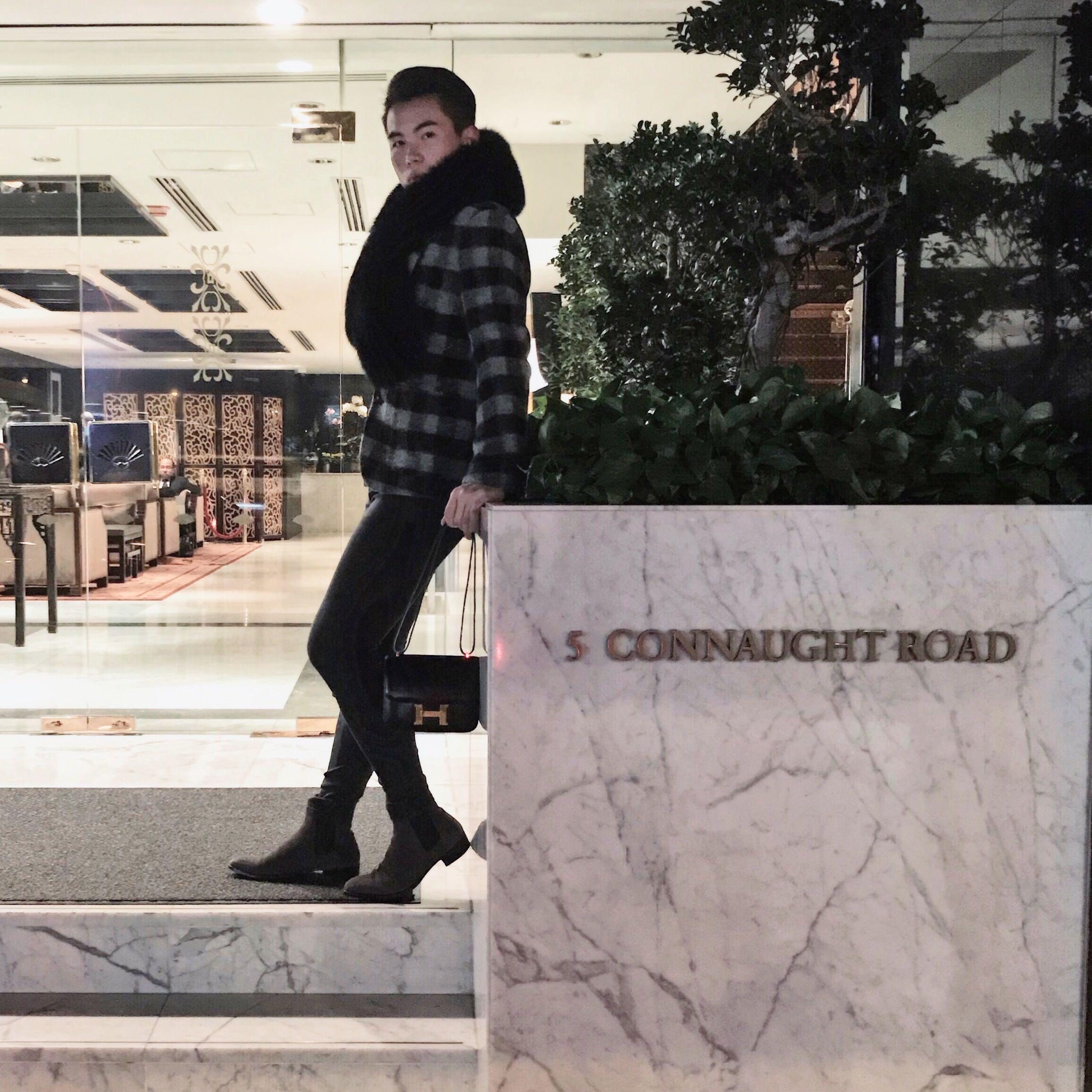 SAINT LAURENT Wyatt Suede Chelsea Boots In Grey