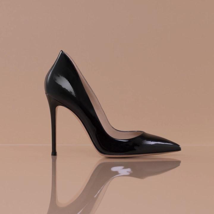 GIANVITO ROSSI Gianvito 85 Pumps In Black