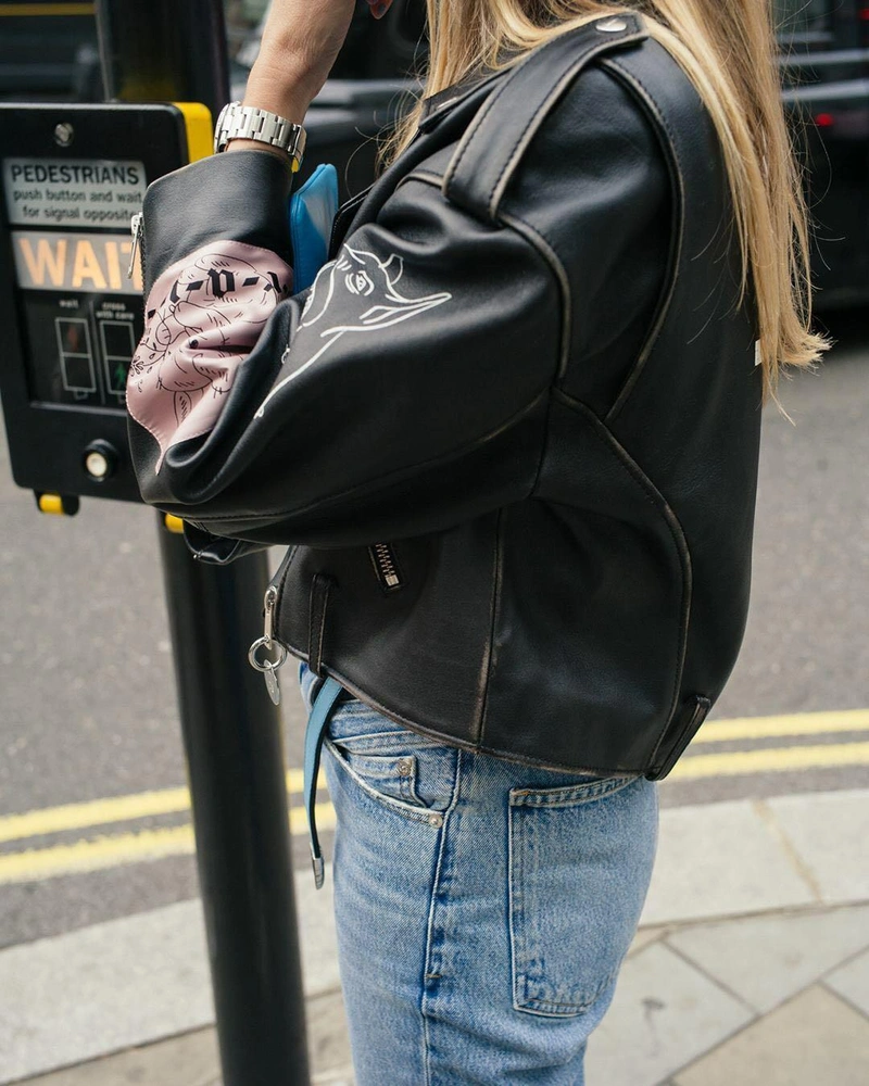 Selfridges's Posts | Wearing: Agolde Pinch Waist High-rise Straight-leg Jeans In Blue; Diesel Helga 图形-印刷的 皮革 夹克 In Black