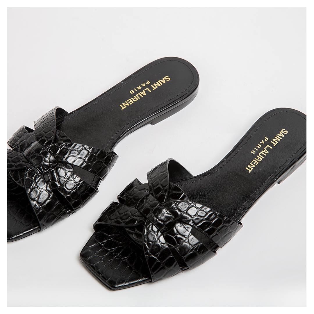 SAINT LAURENT Tribute Nu Pieds Embossed Croc Flat Sandals In Black