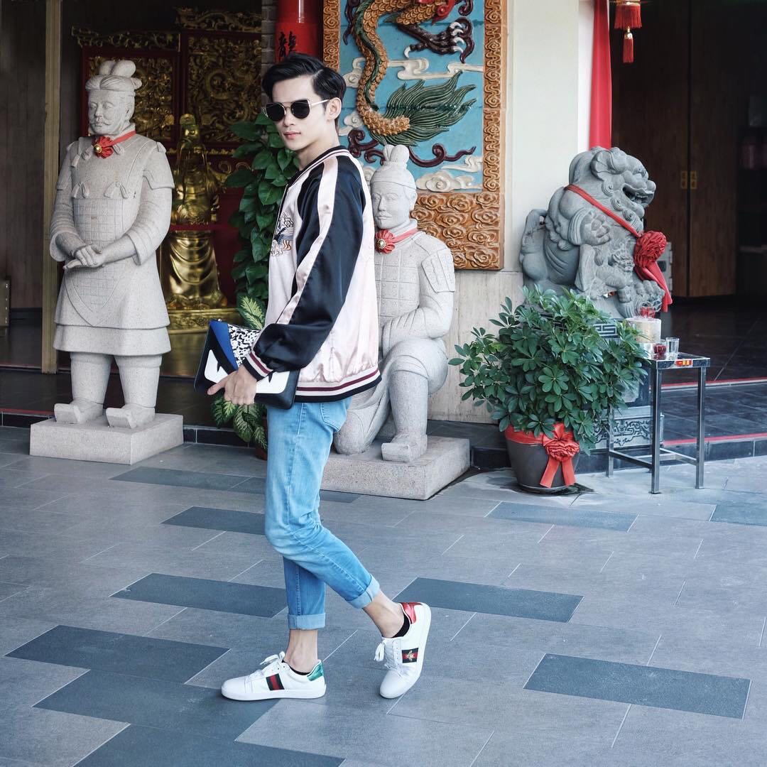 GUCCI Men's New Ace Embroidered Low-top Sneakers In Bianco