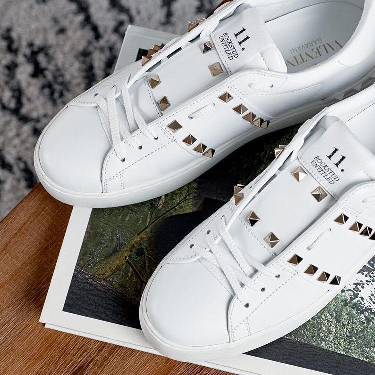 VALENTINO GARAVANI White Rockstud-embellished Low-top Sneakers