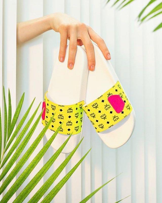 MCM Women's Visetos Rubber Slides In Brown