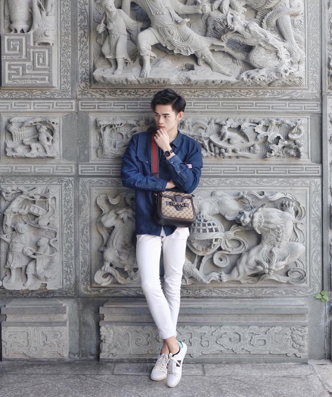 GUCCI Men's New Ace Embroidered Low-top Sneakers In Bianco