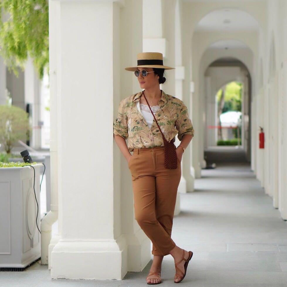 GUCCI Alba Embellished Woven Lamé Boater In Gold