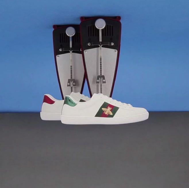 GUCCI Men's New Ace Embroidered Low-top Sneakers In Bianco