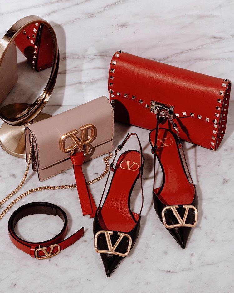 VALENTINO GARAVANI Valentino Vlogo 40 Velvet Slingback Pump In Black