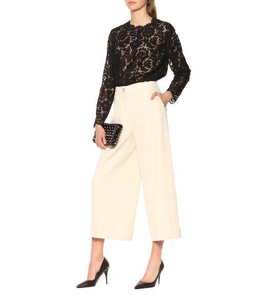 VALENTINO GARAVANI Rockstud Spike Nappa Leather Crossbody Clutch Bag Woman Black Uni