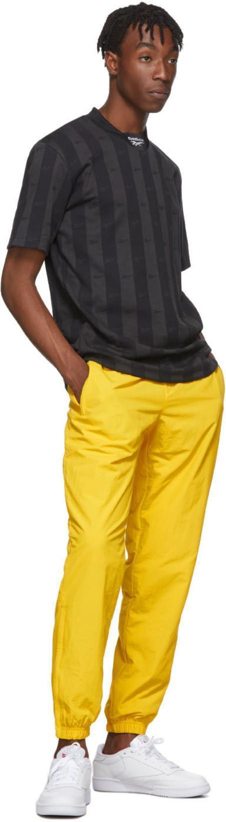 REEBOK Round Toe Low-top Casual Shoes In White