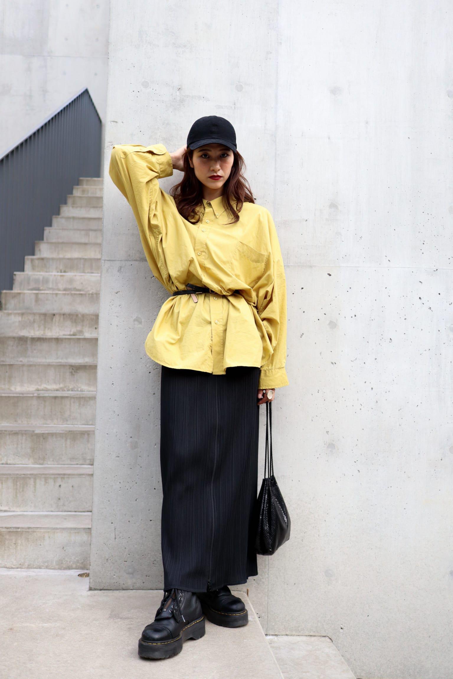 DR. MARTENS Sinclair Combat Boot In Black Hammered Leather With A Large Treaded Sole