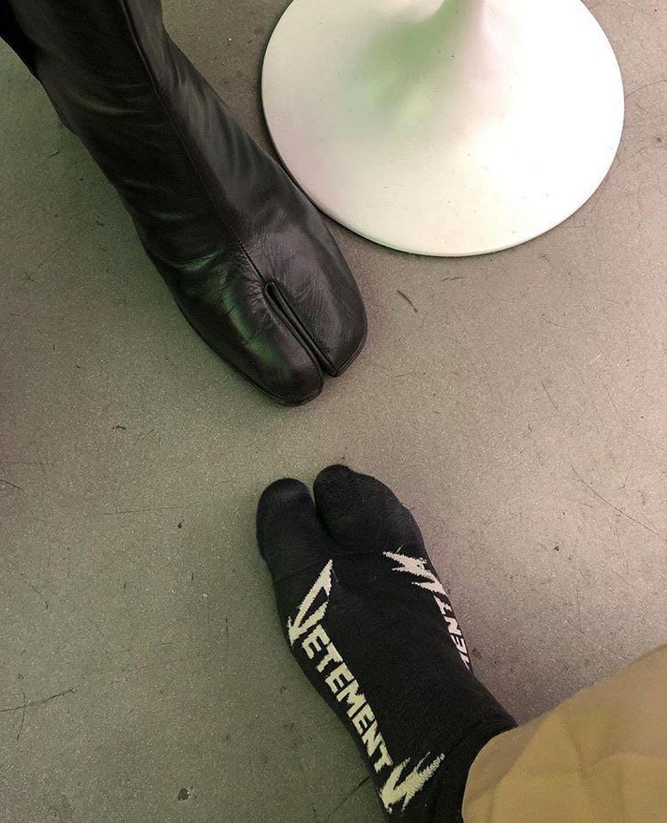 MAISON MARGIELA Black Tabi Leather Ankle Boots In Green