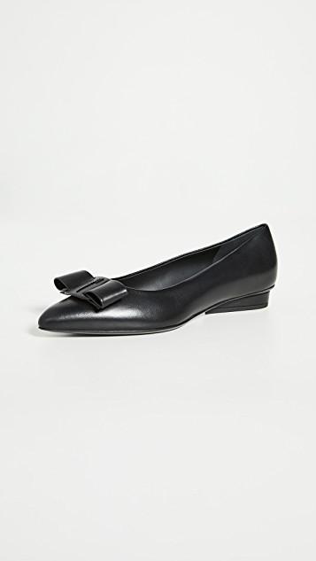 FERRAGAMO Zeri Bow-embellished Leather Point-toe Flats In Black