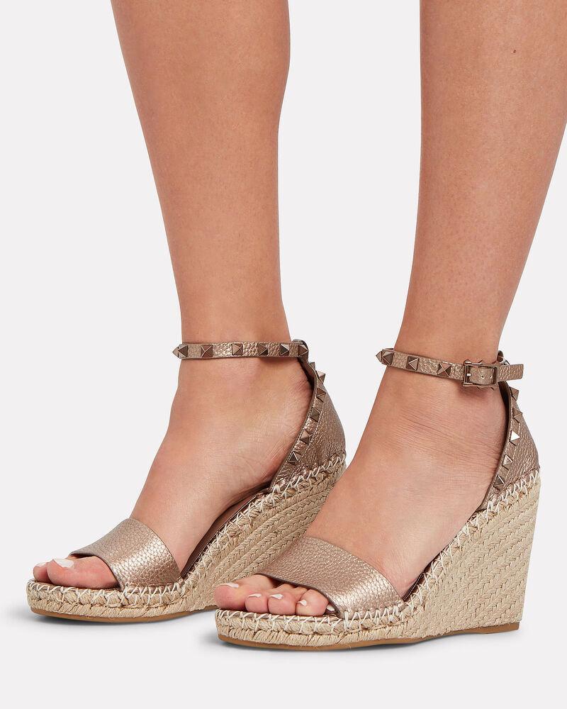 VALENTINO GARAVANI Rockstud Double 105 Leather Espadrille Wedges In Brown