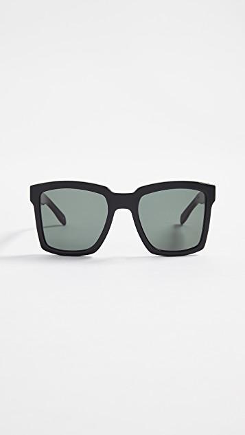 FRAME Bootcut Jeans In White