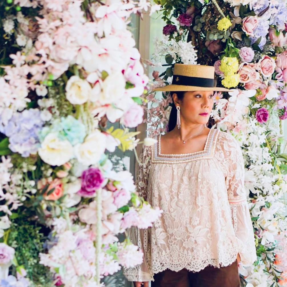 GUCCI Alba Embellished Woven Lamé Boater In Gold