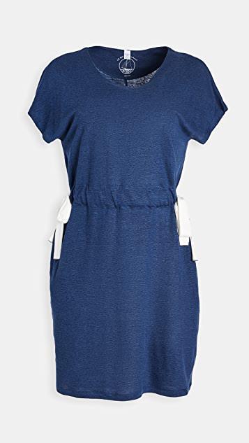 L'AGENCE Janelle Slim Cropped Jean Jacket With Raw Hem In White