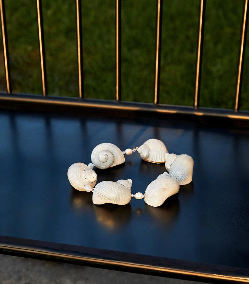 Prada's Posts | Wearing: Prada Silver Choker With Shells In White