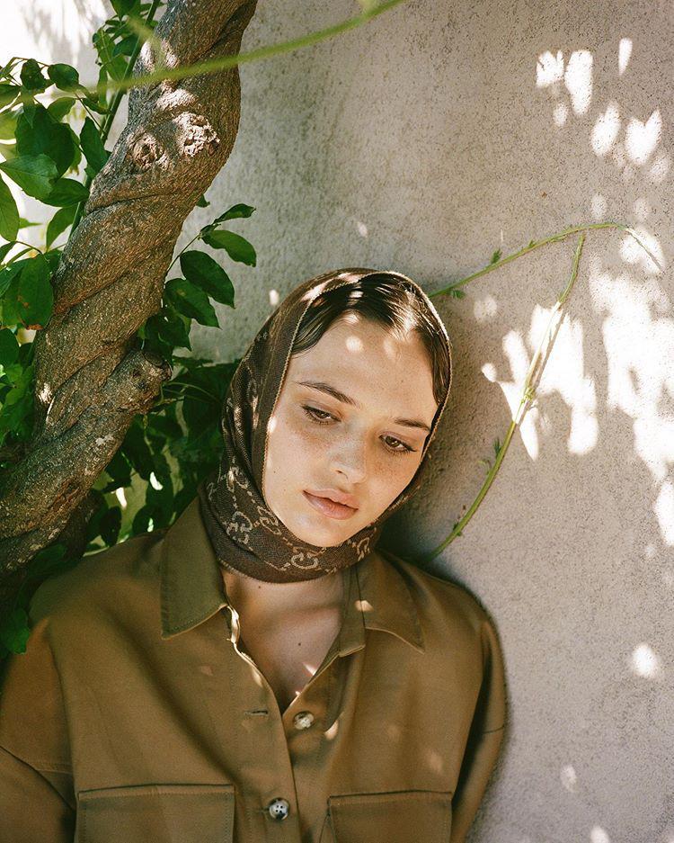 GUCCI Gg Wool Jacquard Scarf In Beige