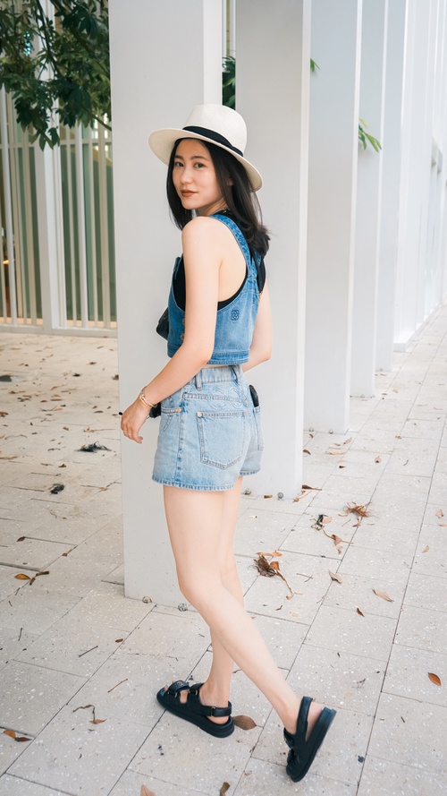 What to Wear With Jean Shorts