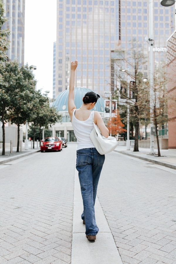 What Shoes to Wear With Jeans